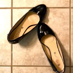 Unisa black patent shoes